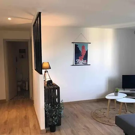 T2 50m2 3*,centre Ville,calme,lumineux Charme Apartmán *