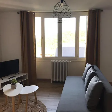 Apartmán T2 50m2 3*,centre Ville,calme,lumineux Charme *